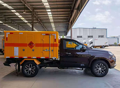 岐山爆破器材运输车